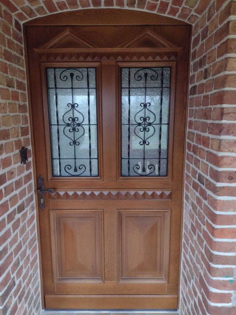 drzwi drewniane wejściowe